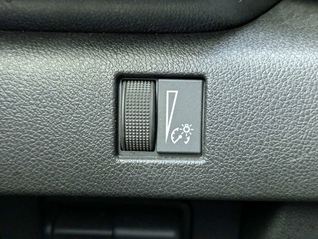 Used 2023 GMC Canyon AT4 w/ AT4 Premium Package image 33