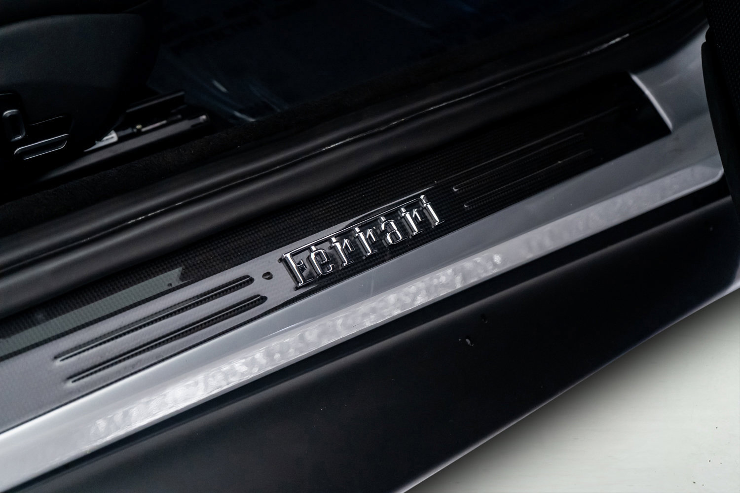 Used 2022 Ferrari Roma image 34