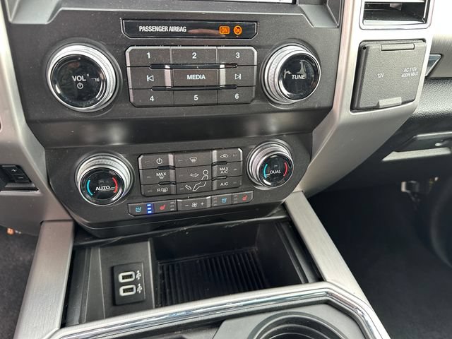 Certified 2019 Ford F450 Platinum w/ Platinum Ultimate Package AWD/4WD image 22