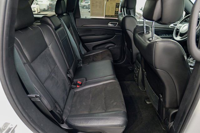 Used 2022 Jeep Grand Cherokee Laredo X image 30