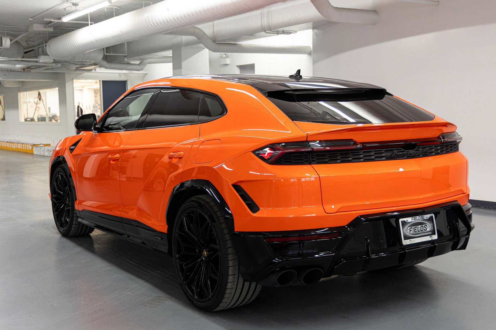 Used 2025 Lamborghini Urus SE image 7