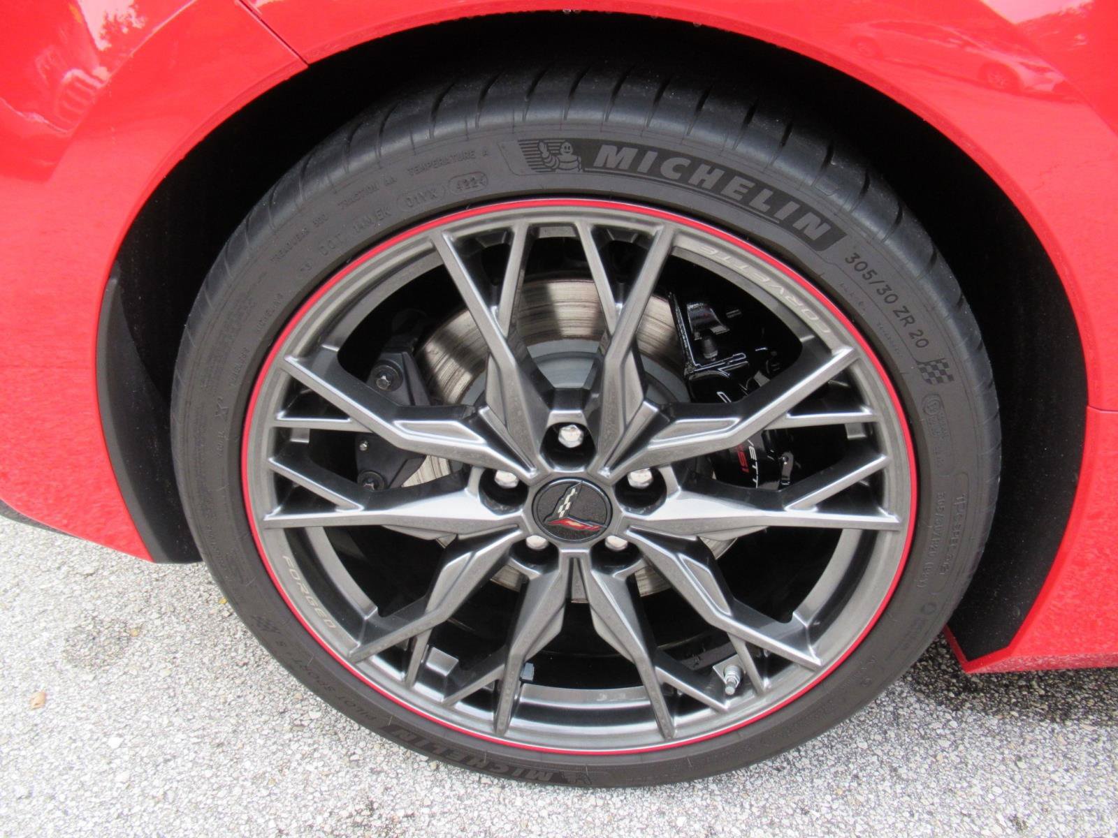 Used 2024 Chevrolet Corvette Stingray Preferred Cpe w/ Z51 Performance Package RWD image 9