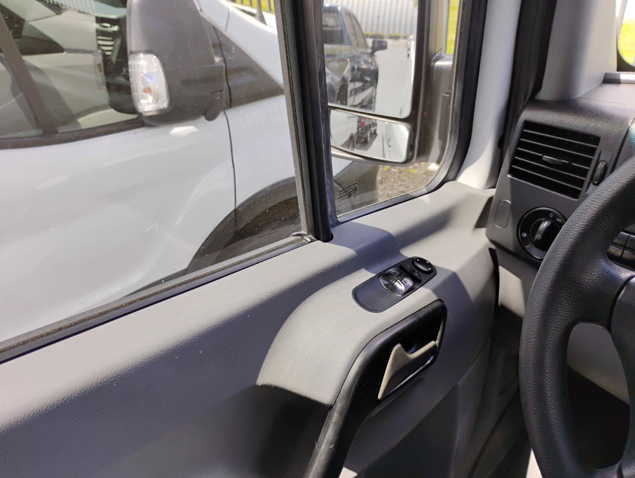 Used 2017 Mercedes-Benz Sprinter 2500 w/ Driver Comfort Package image 50