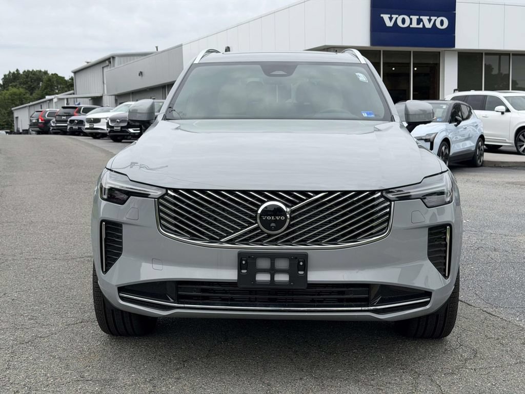 New 2026 Volvo XC90 B5 Plus w/ Protection Package Premier AWD/4WD image 23