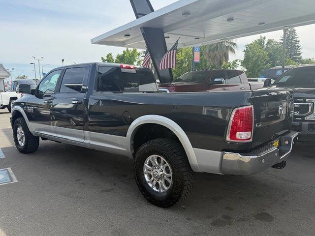 Used 2018 RAM 3500 Laramie w/ Cold Weather Group AWD/4WD image 3