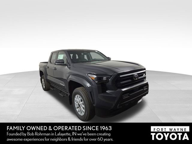 Used 2025 Toyota Tacoma SR5 AWD/4WD image 4