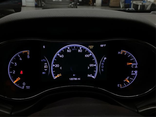 Used 2014 Jeep Grand Cherokee Overland AWD/4WD image 22