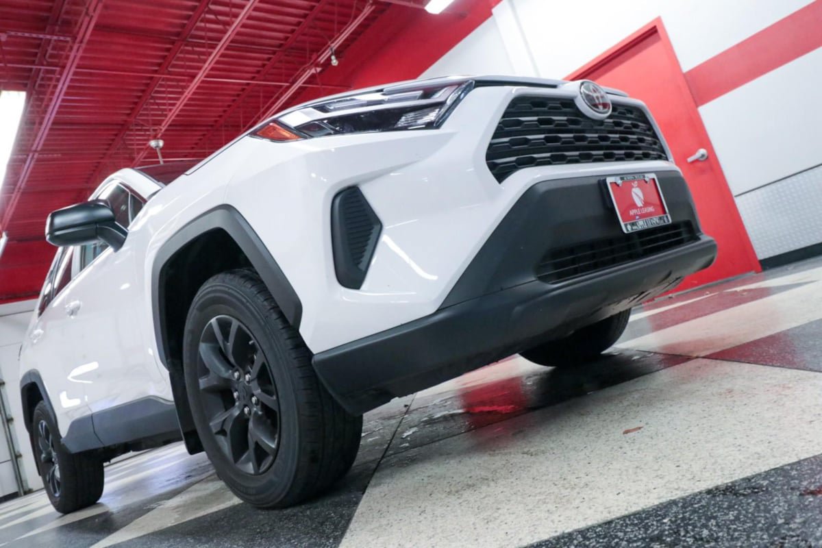 Used 2024 Toyota RAV4 LE FWD image 28