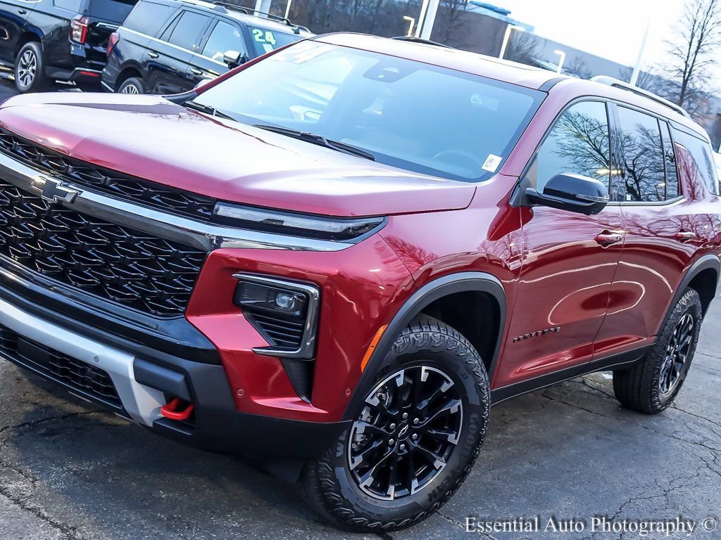 Used 2024 Chevrolet Traverse Z71 w/ Enhanced Driving Package image 5