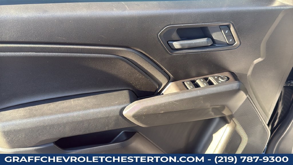 Used 2025 Chevrolet Colorado Trail Boss AWD/4WD image 24