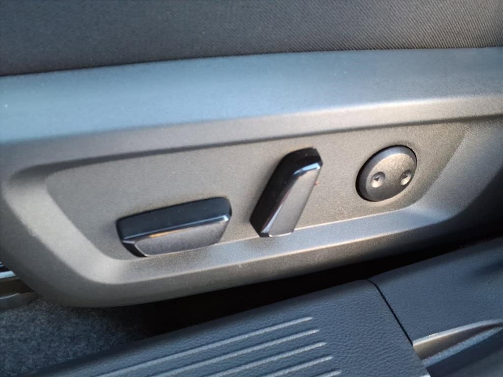 New 2026 Nissan Rogue SV image 12