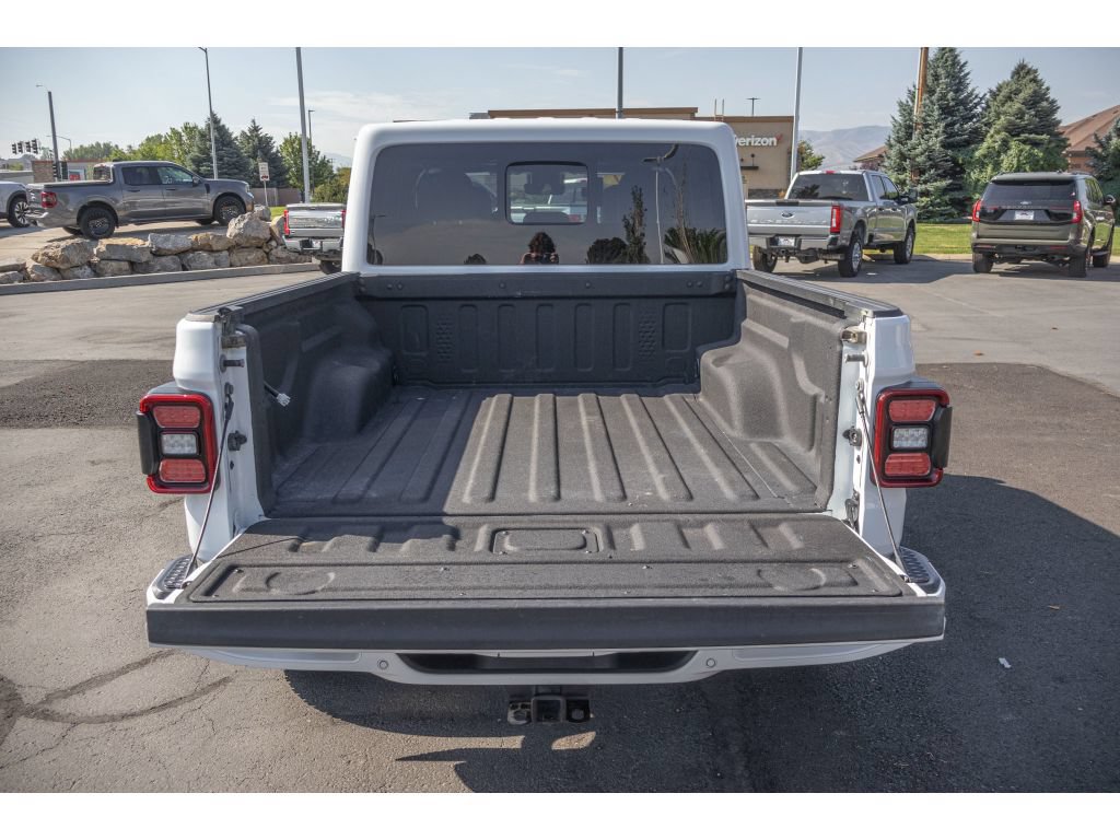 Used 2021 Jeep Gladiator Overland AWD/4WD image 14