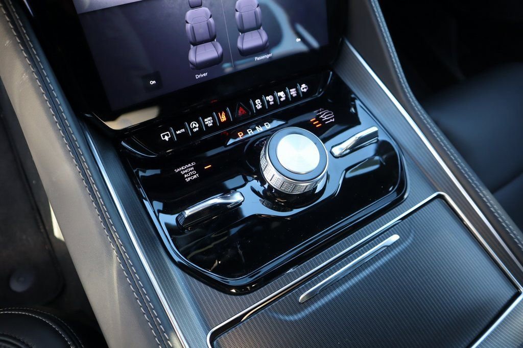 New 2026 Jeep Grand Wagoneer Summit w/ Premium Group III image 9