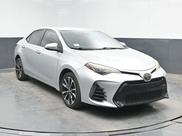 Used 2018 Toyota Corolla SE FWD image 2