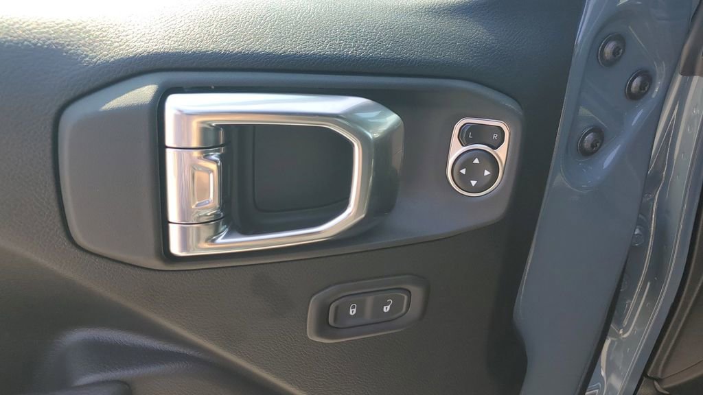 New 2025 Jeep Wrangler Sport S image 20