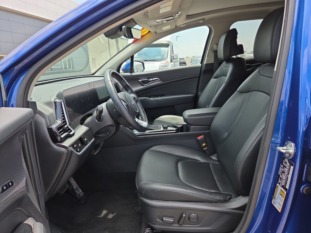 Used 2025 Kia Sportage SX FWD image 10