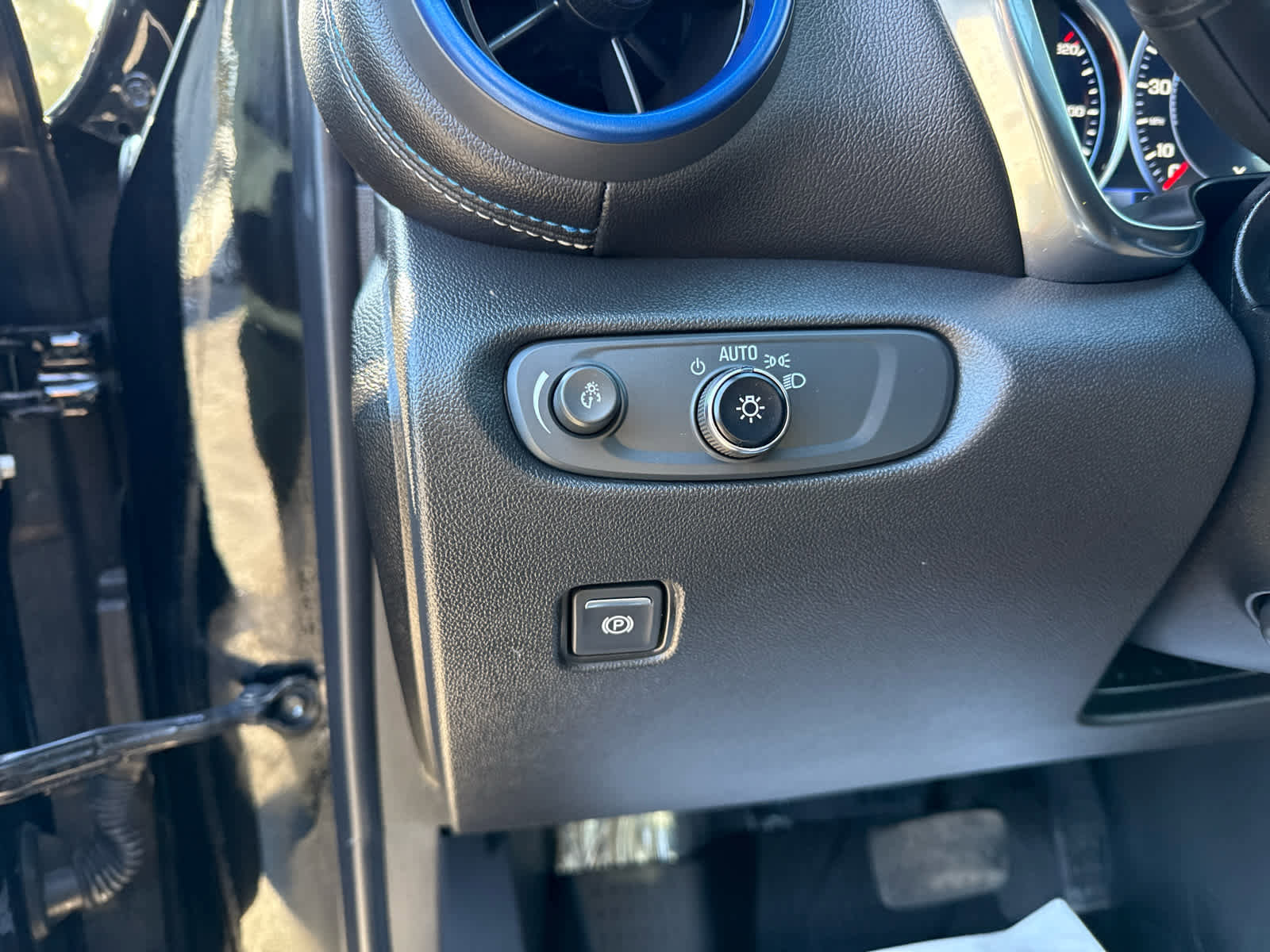 Used 2023 Chevrolet Blazer RS w/ Driver Confidence II Package image 17