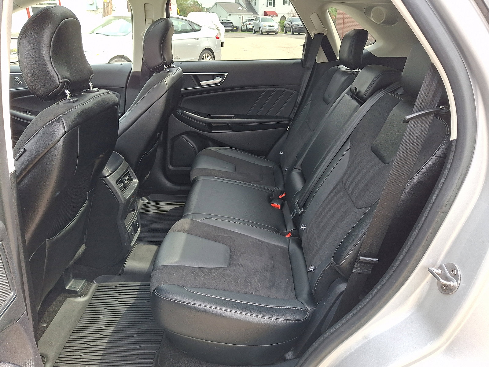 Used 2018 Ford Edge Sport w/ Equipment Group 401A AWD/4WD image 10