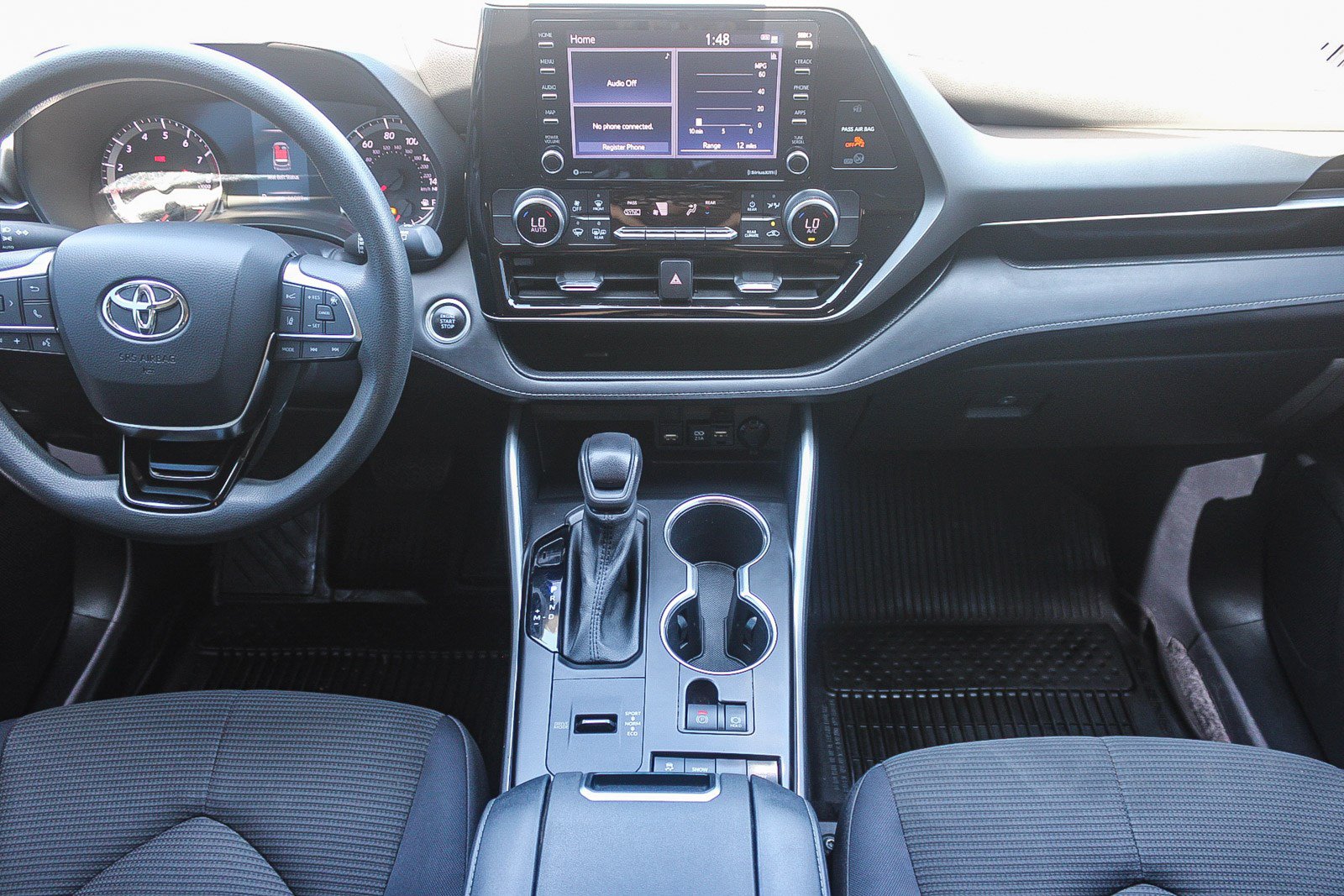 Used 2021 Toyota Highlander L FWD image 13