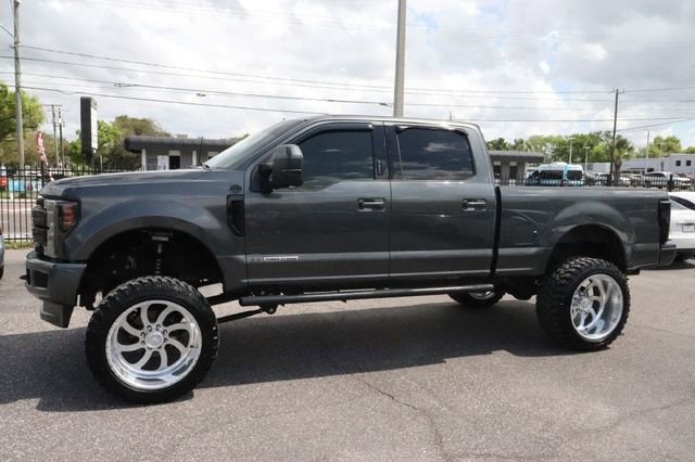 Used 2019 Ford F250 Lariat image 2