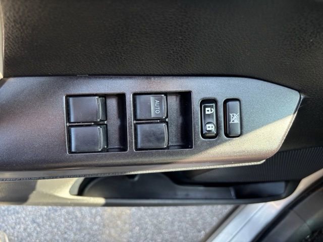 Used 2016 Toyota RAV4 XLE AWD/4WD image 9