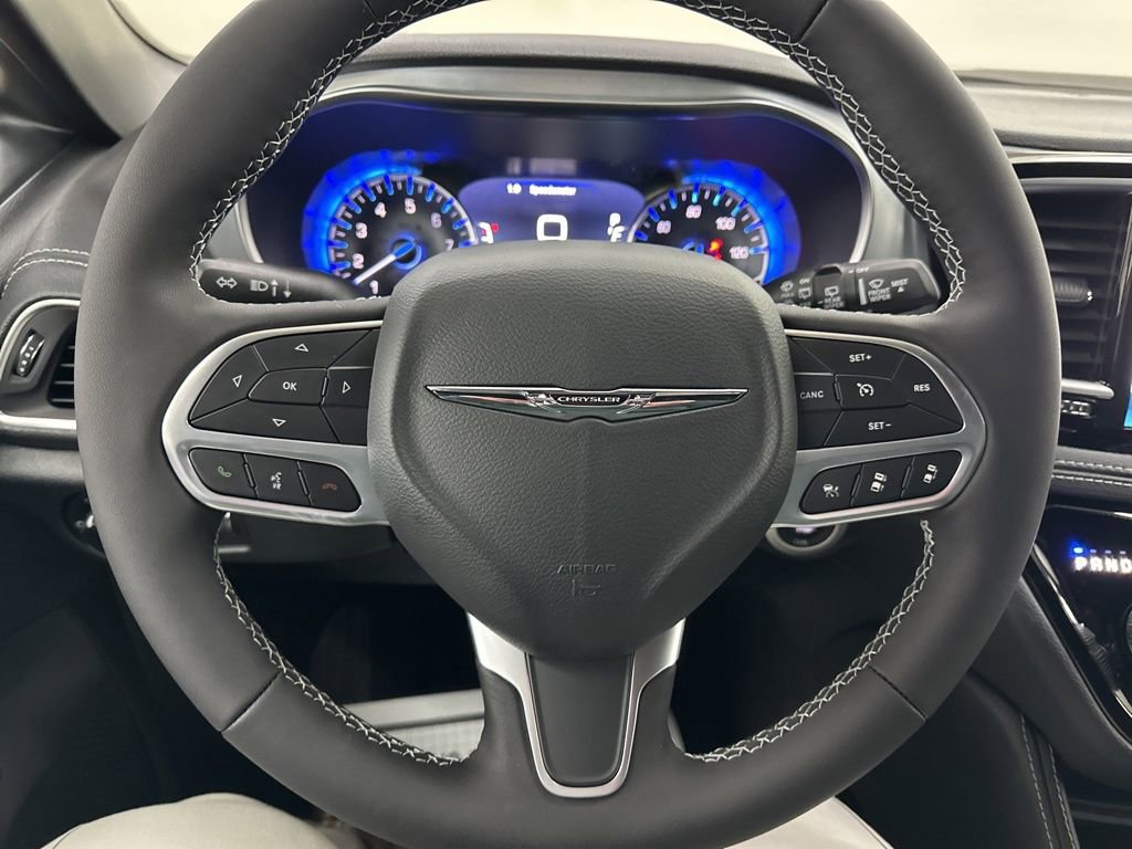 New 2026 Chrysler Pacifica Limited image 30