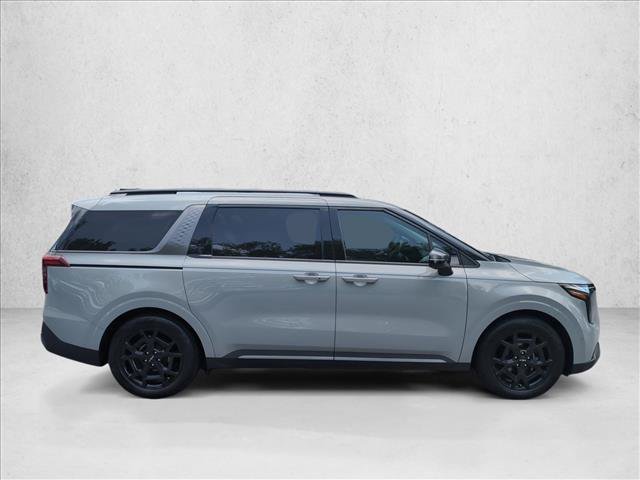 Used 2025 Kia Carnival SX Prestige FWD image 4