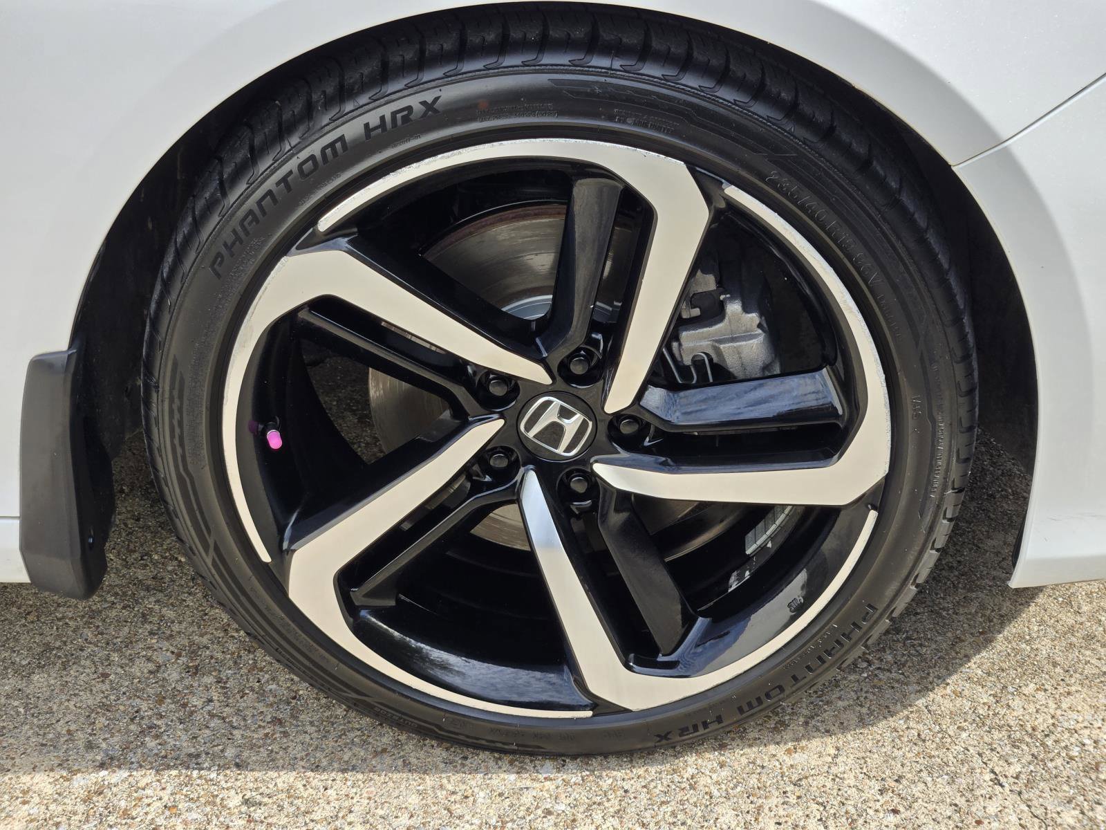 Used 2019 Honda Accord Sport image 10