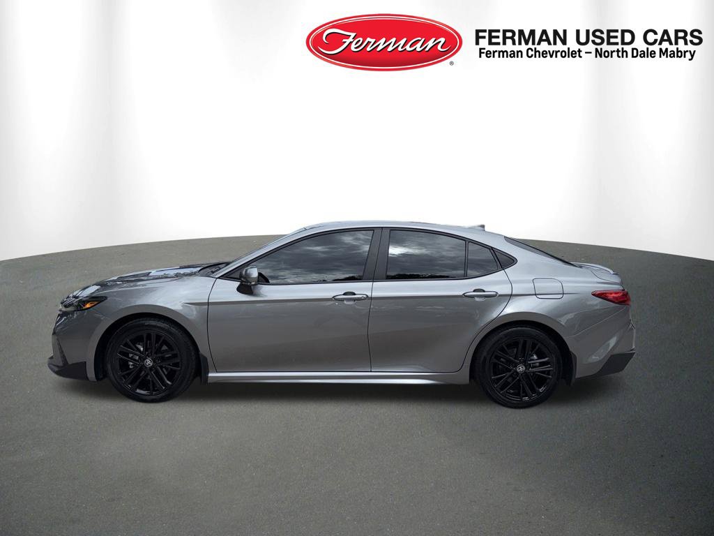 Used 2025 Toyota Camry SE FWD image 6
