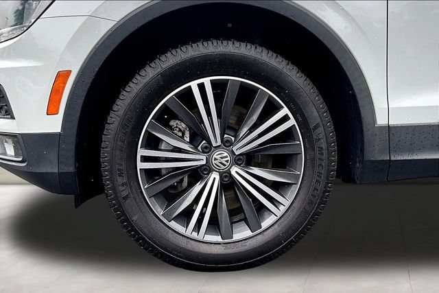 Used 2019 Volkswagen Tiguan SEL AWD/4WD image 34