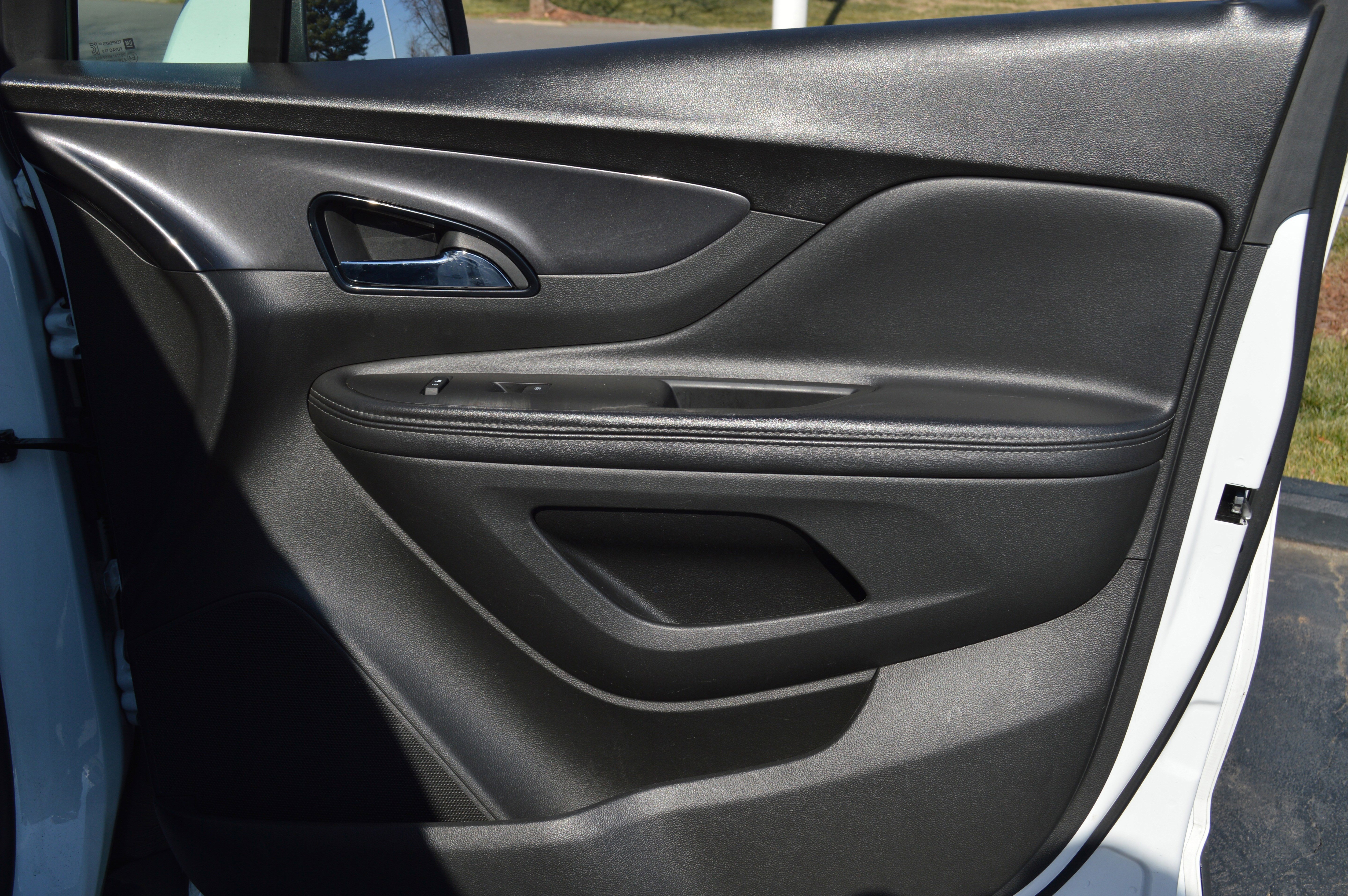 Used 2022 Buick Encore Preferred w/ Safety Package image 35