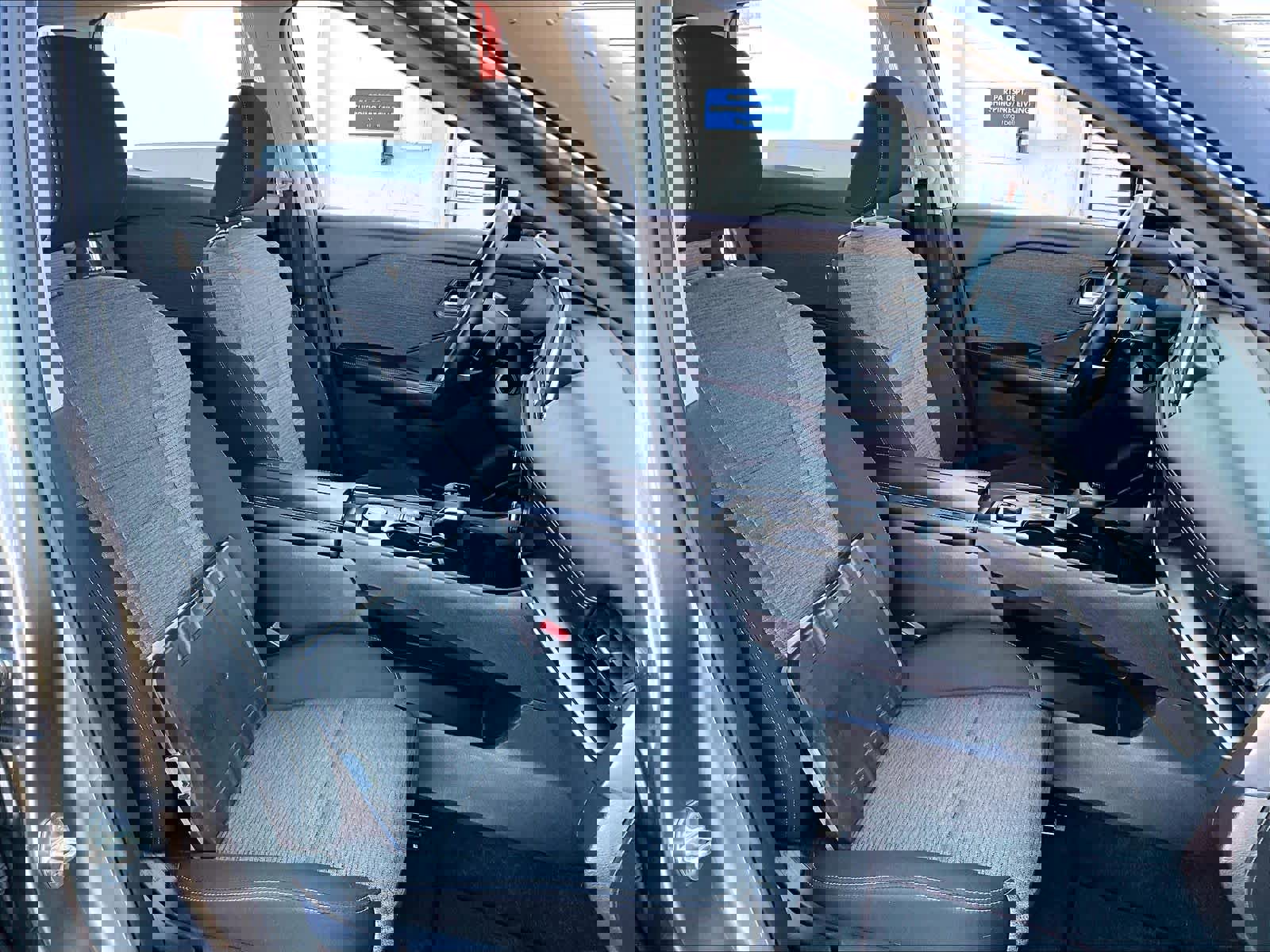 Used 2023 Nissan Rogue SV image 11