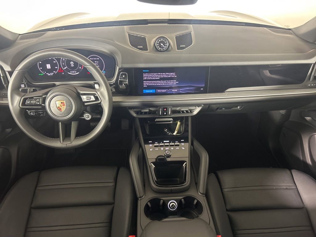 Certified 2026 Porsche Cayenne Coupe image 21