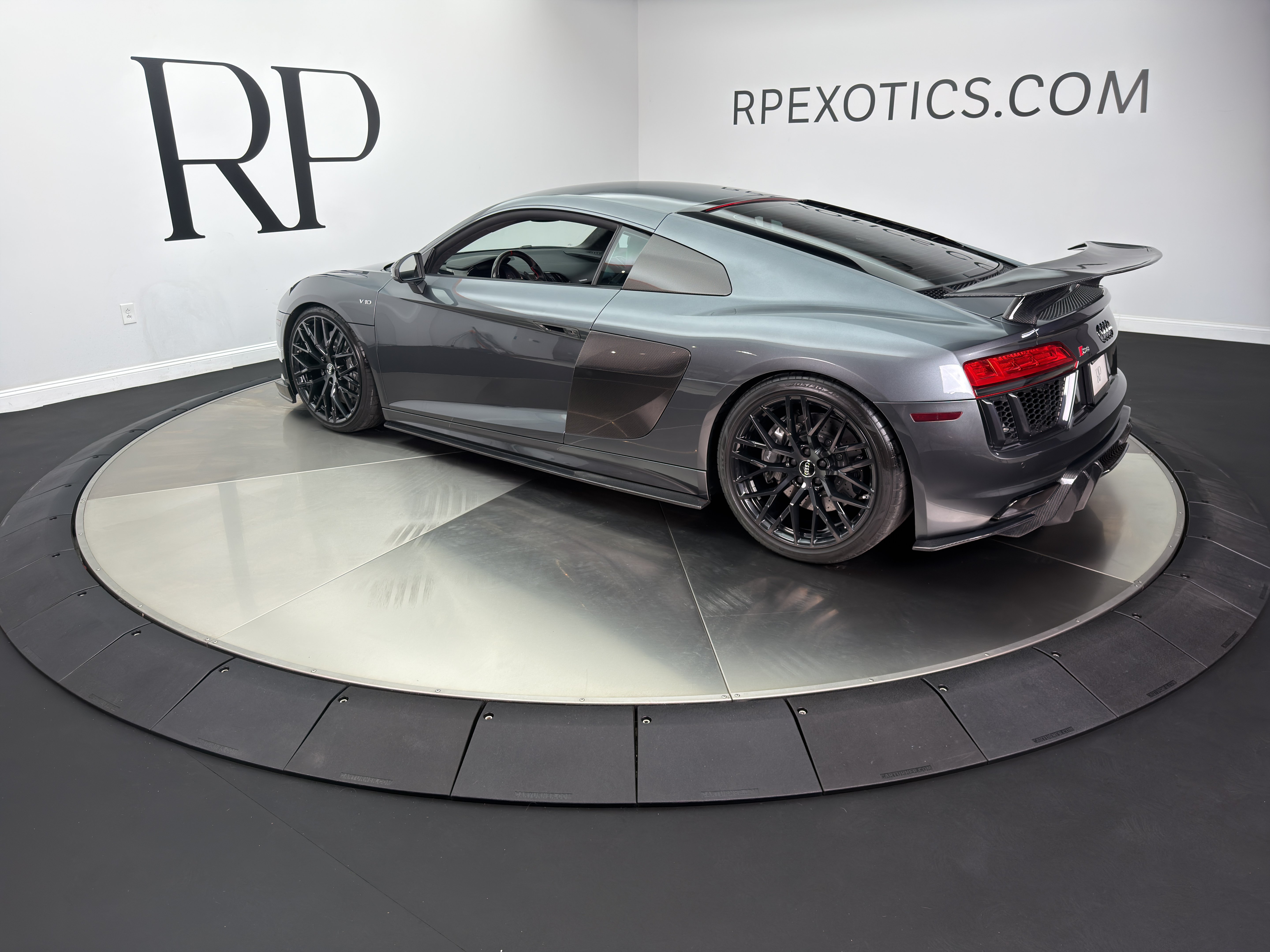 Used 2018 Audi R8 V10 plus AWD/4WD image 7