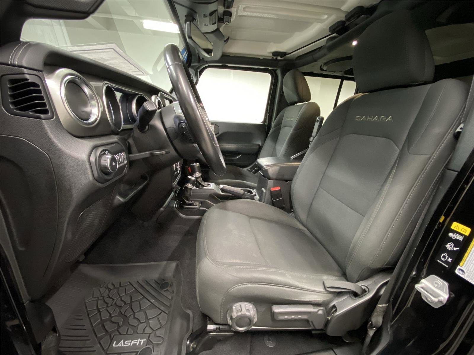 Used 2021 Jeep Wrangler Unlimited Sahara w/ Uconnect 4C Nav & Sound Group image 17