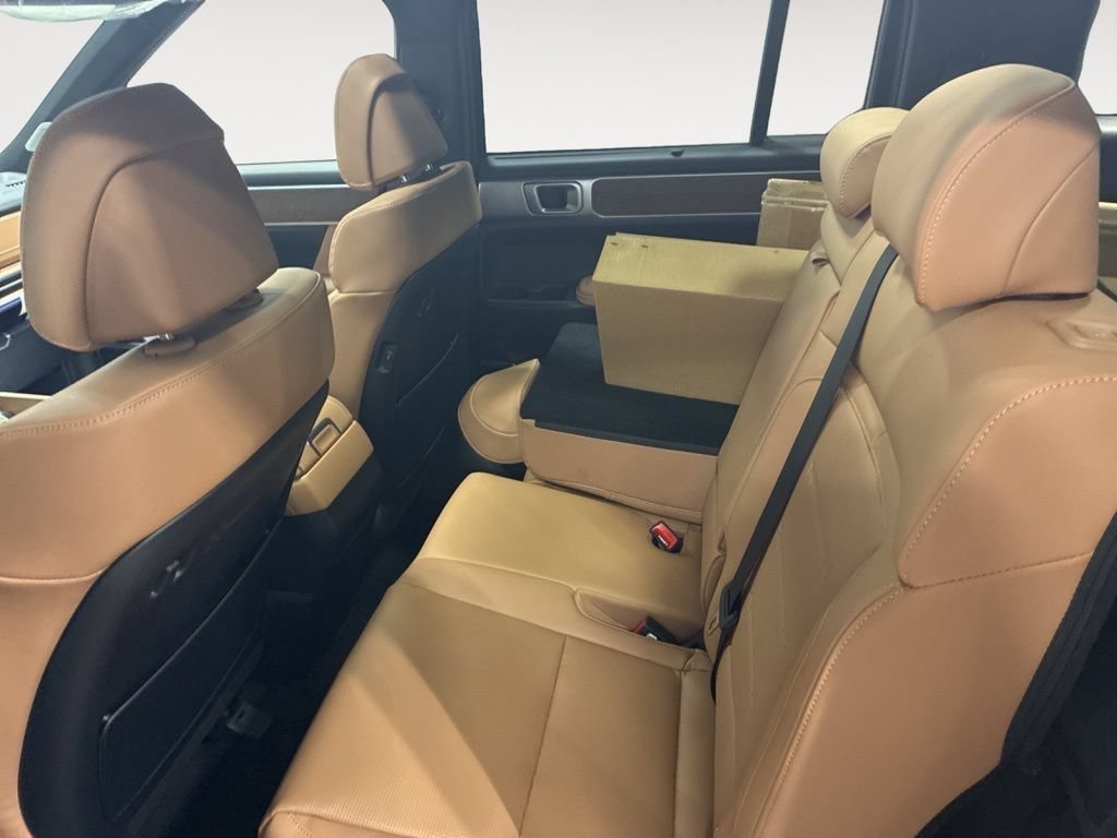 New 2026 Hyundai Santa Fe Limited AWD/4WD image 15