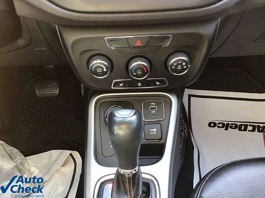 Used 2018 Jeep Compass Latitude w/ Cold Weather Group image 37