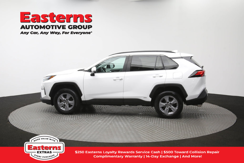 Used 2022 Toyota RAV4 XLE AWD/4WD image 61