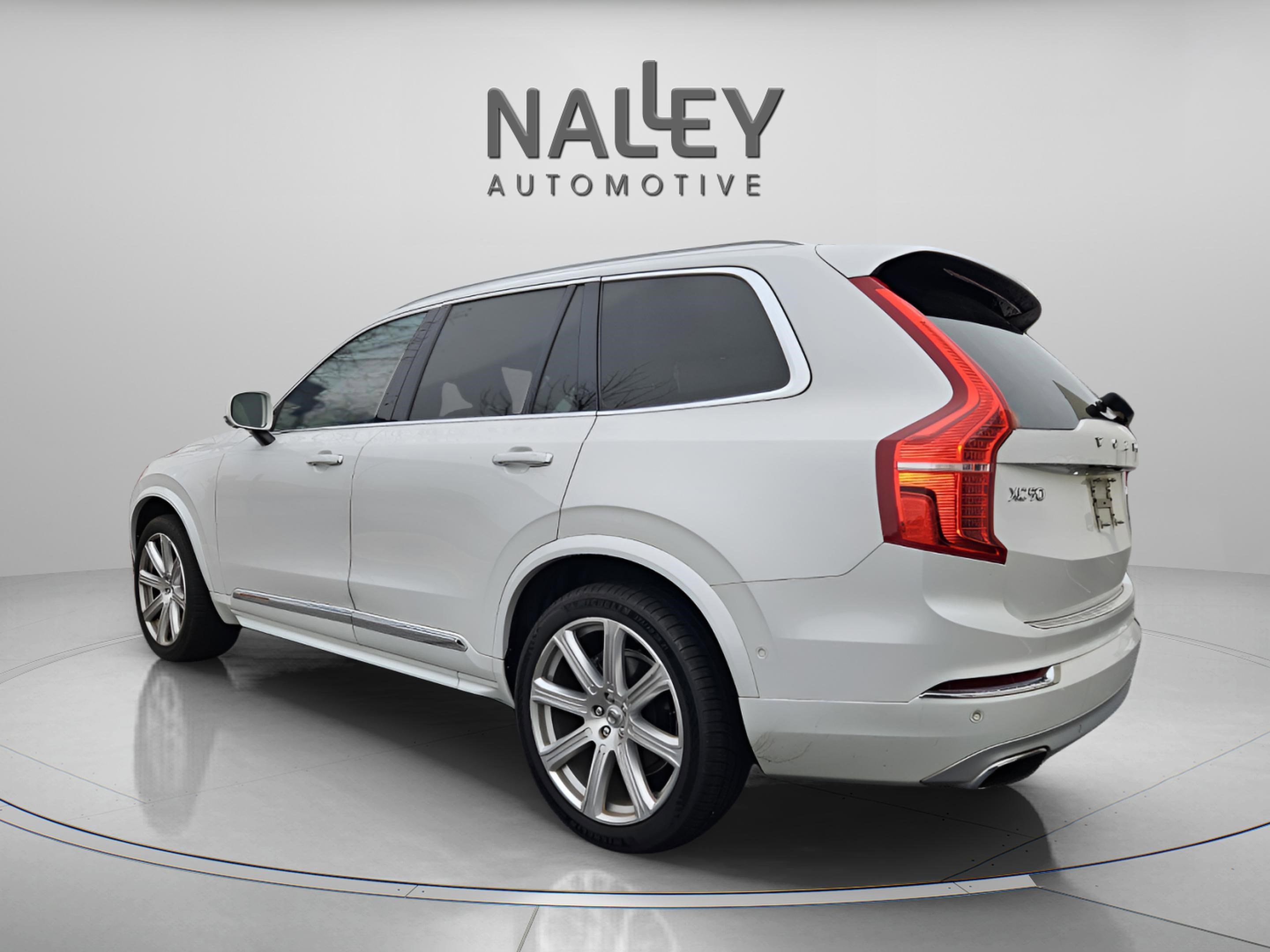 Used 2017 Volvo XC90 T6 Inscription w/ Vision Package image 1