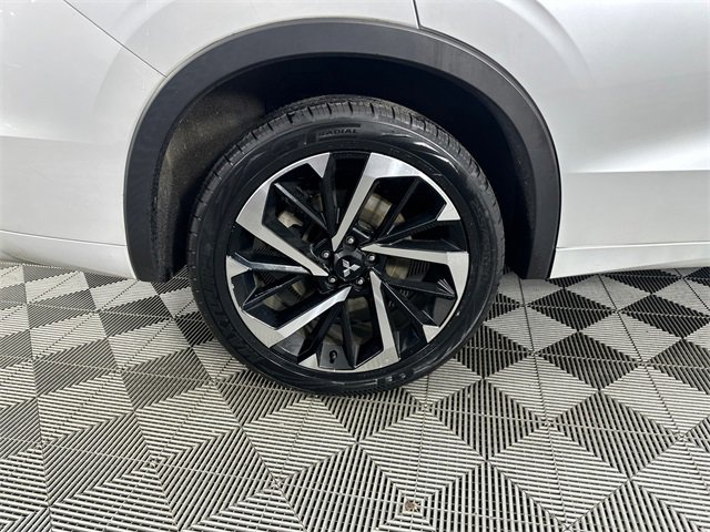 Used 2022 Mitsubishi Outlander SEL image 5