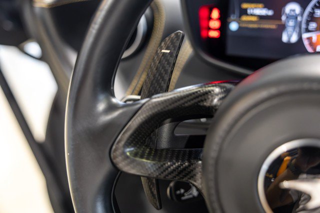 Used 2020 McLaren 600LT Spider RWD image 38