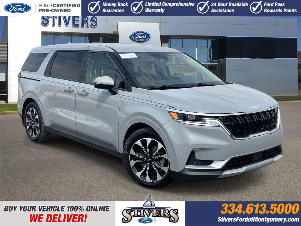 Used 2024 Kia Carnival EX image 1