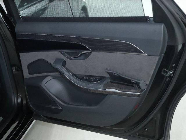 Used 2020 Audi A8 L 4.0T AWD/4WD image 35