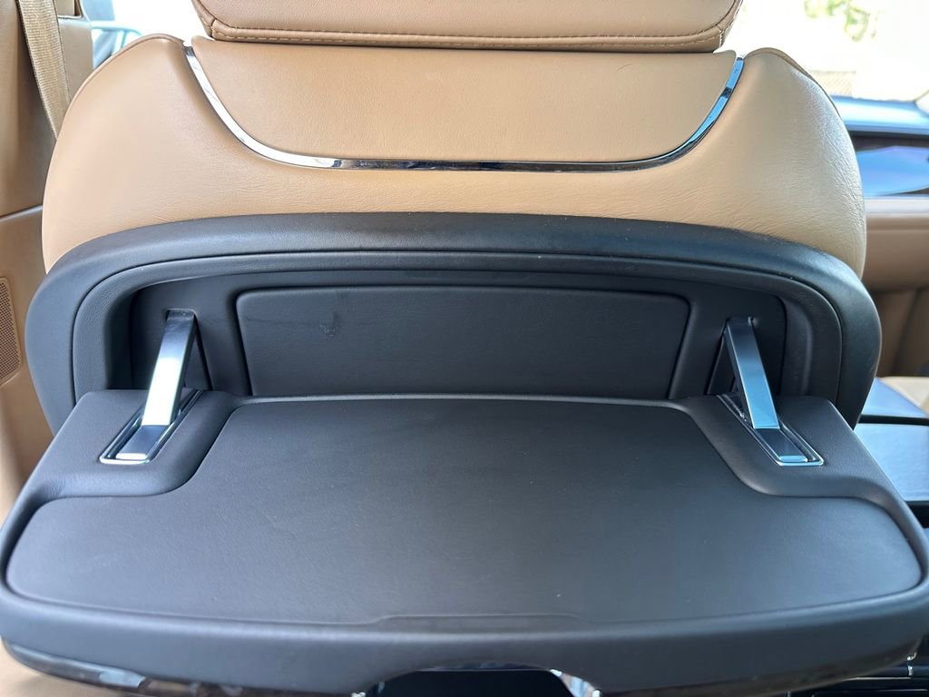 Used 2017 Bentley Bentayga W12 image 32