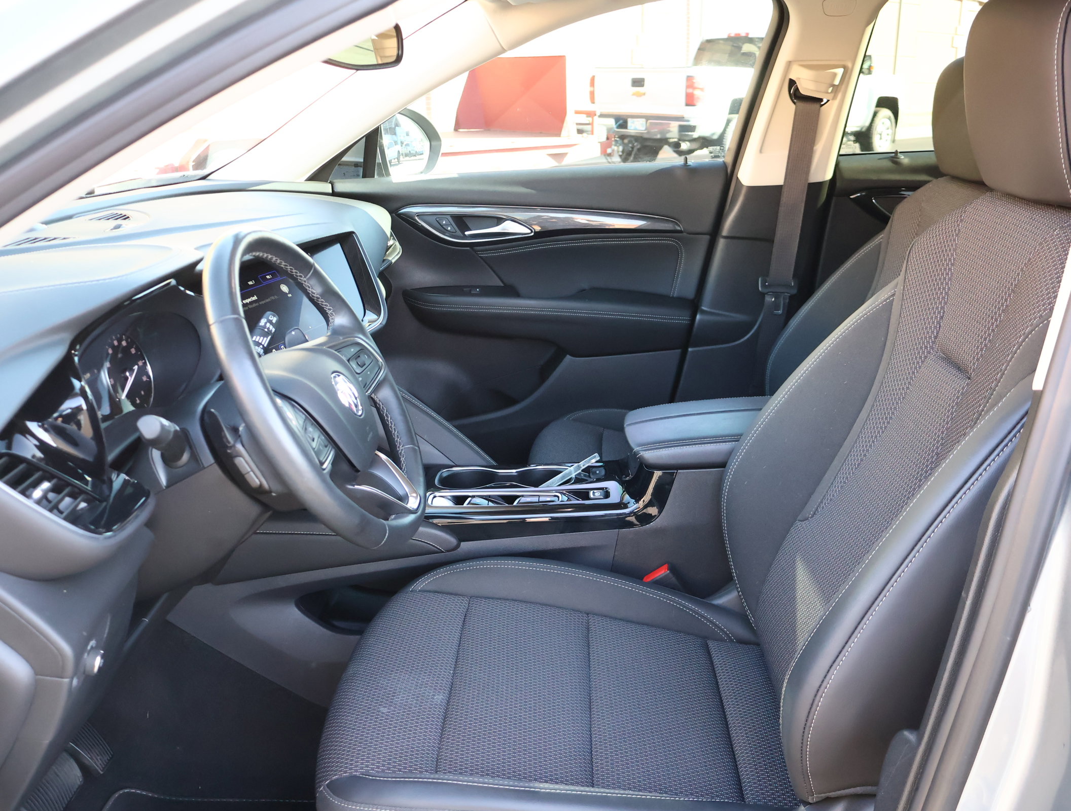 Used 2023 Buick Envision Preferred image 11