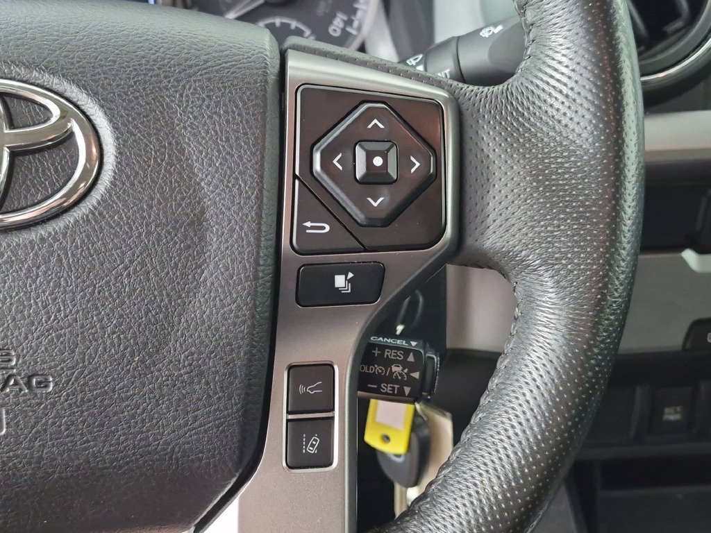 Used 2021 Toyota Tacoma SR5 RWD image 19