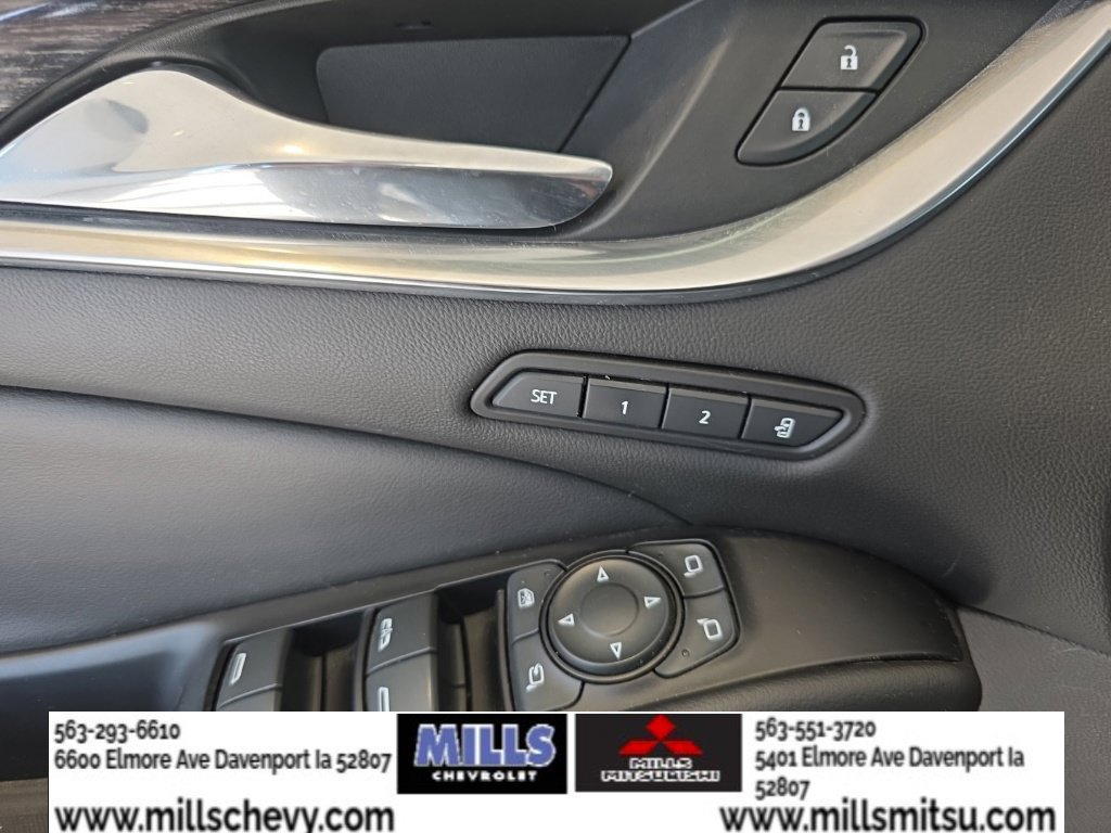 Used 2019 Buick Enclave Avenir w/ Avenir Technology Package AWD/4WD image 19