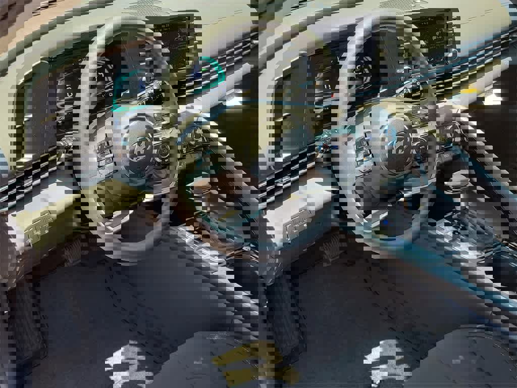 New 2025 Hyundai Elantra Blue image 14