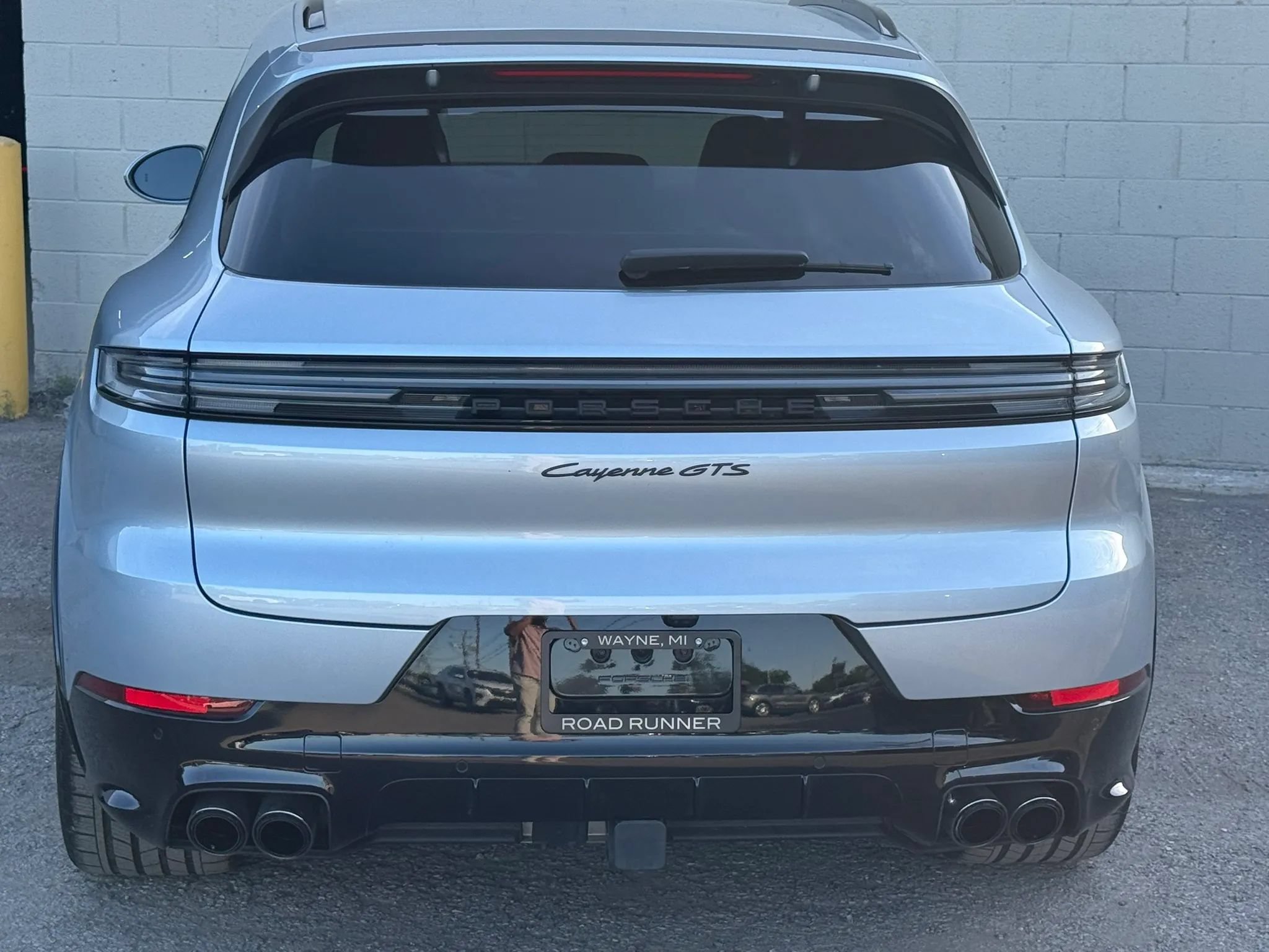 Used 2025 Porsche Cayenne GTS w/ Sport Chrono Package AWD/4WD image 6