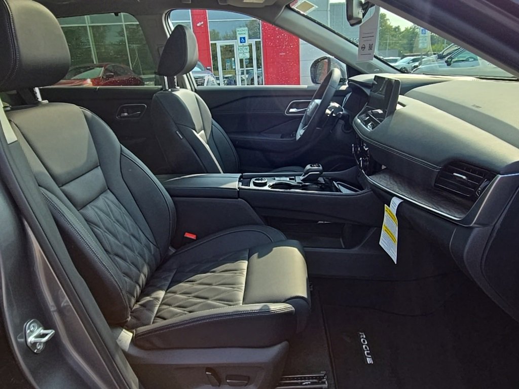 New 2026 Nissan Rogue Platinum image 26